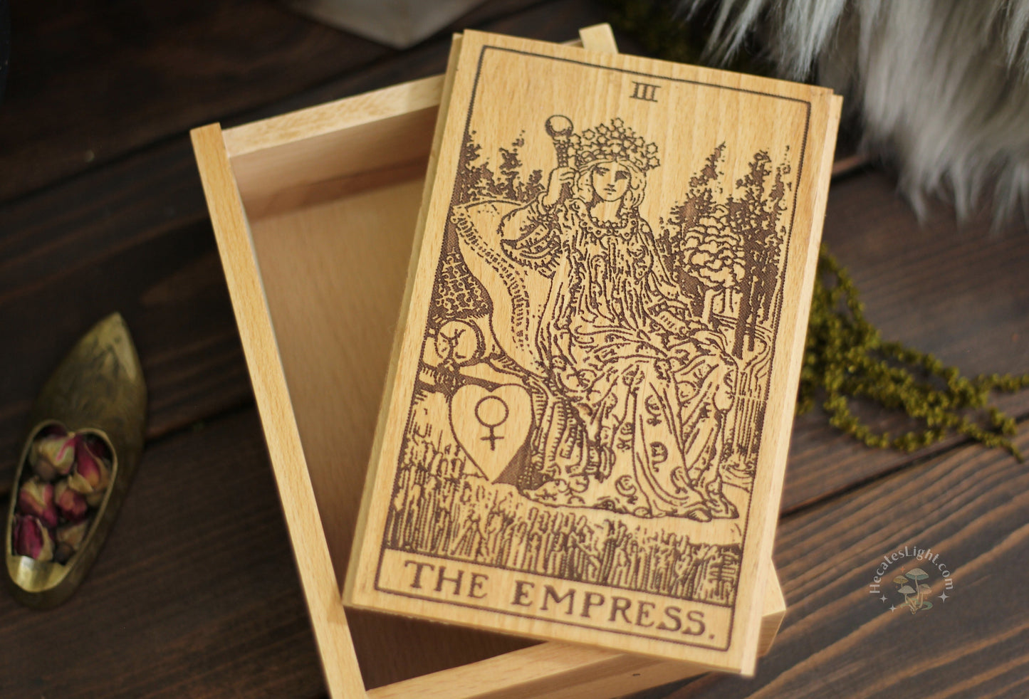 Tarot Wood Box hecates light cottagecore metaphysical occult magic witchcraft tarot oracle cards witch tools